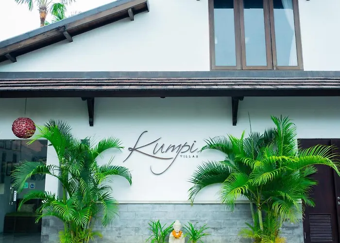 The Kumpi Villas